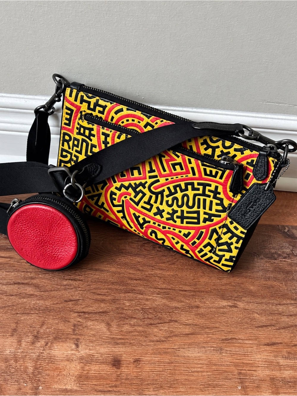Coach x Disney Mickey Mouse x Keith Haring Holden Crossbody & Zipper Pouch C6911 - Picture 2 of 16